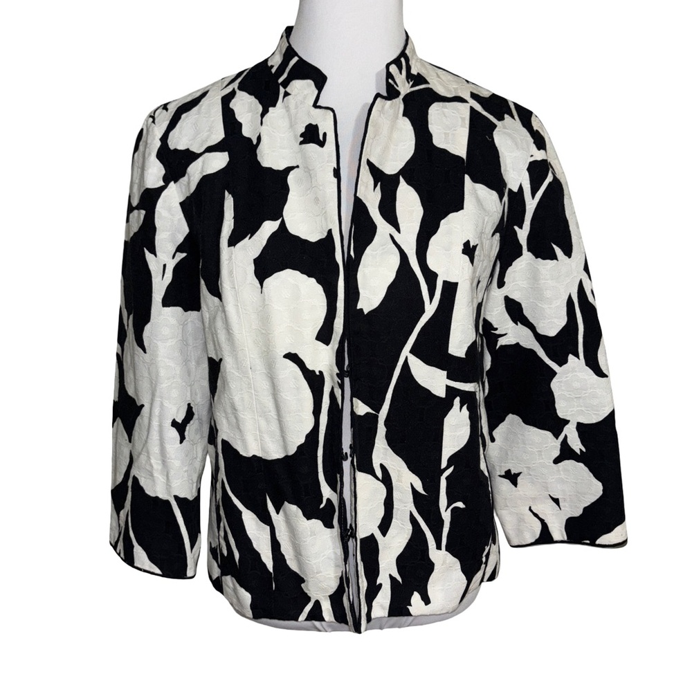 Chico's Black White Floral Blazer